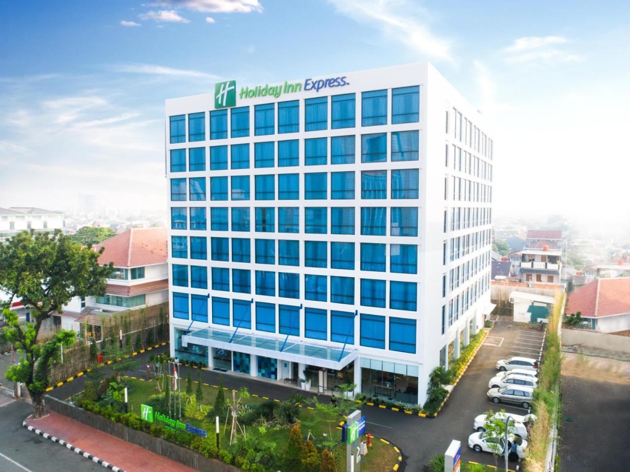 Holiday Inn Express Jakarta Matraman By Ihg Exteriör bild